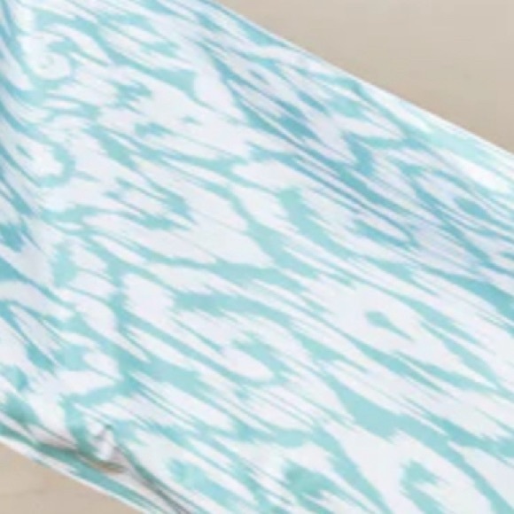 quick dry “Soft Seafoam” ikat print towel-sz large-NWT-100% recycled materials - Picture 5 of 16